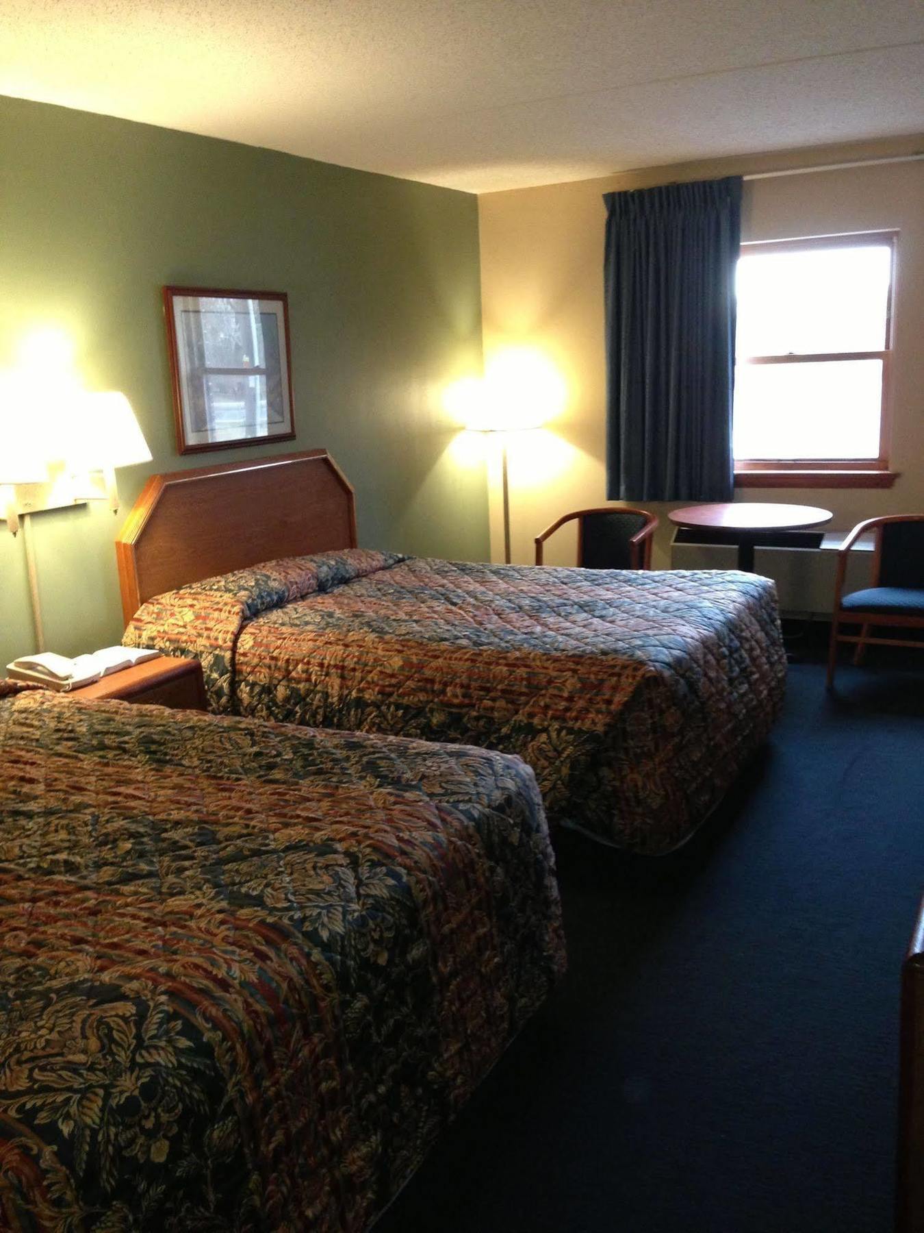Motel Budget Host 2*